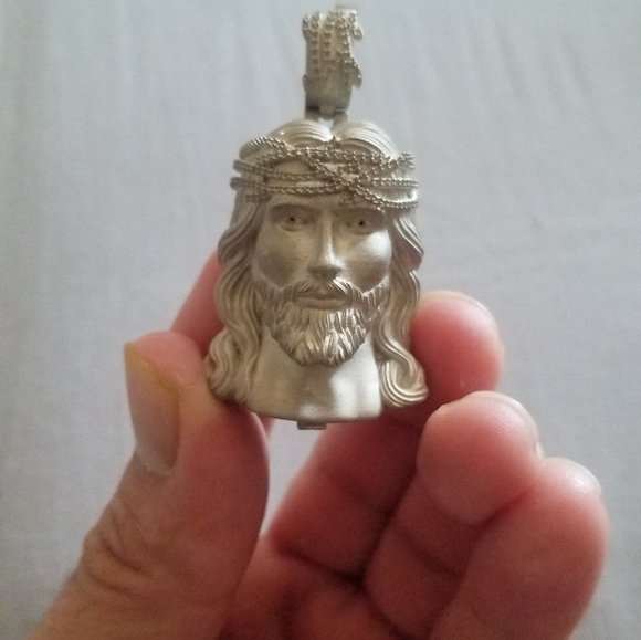 14kt Jesus with diamond vvs - Picture 4 of 6